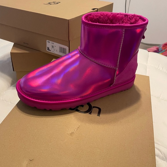 UGG HAUL! Autumn Season Iz Here! - Picture 1 of 15